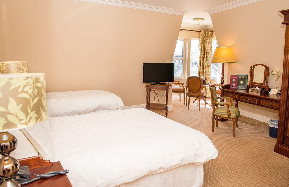Mcsweeney Arms Hotel Killarney Dış mekan fotoğraf