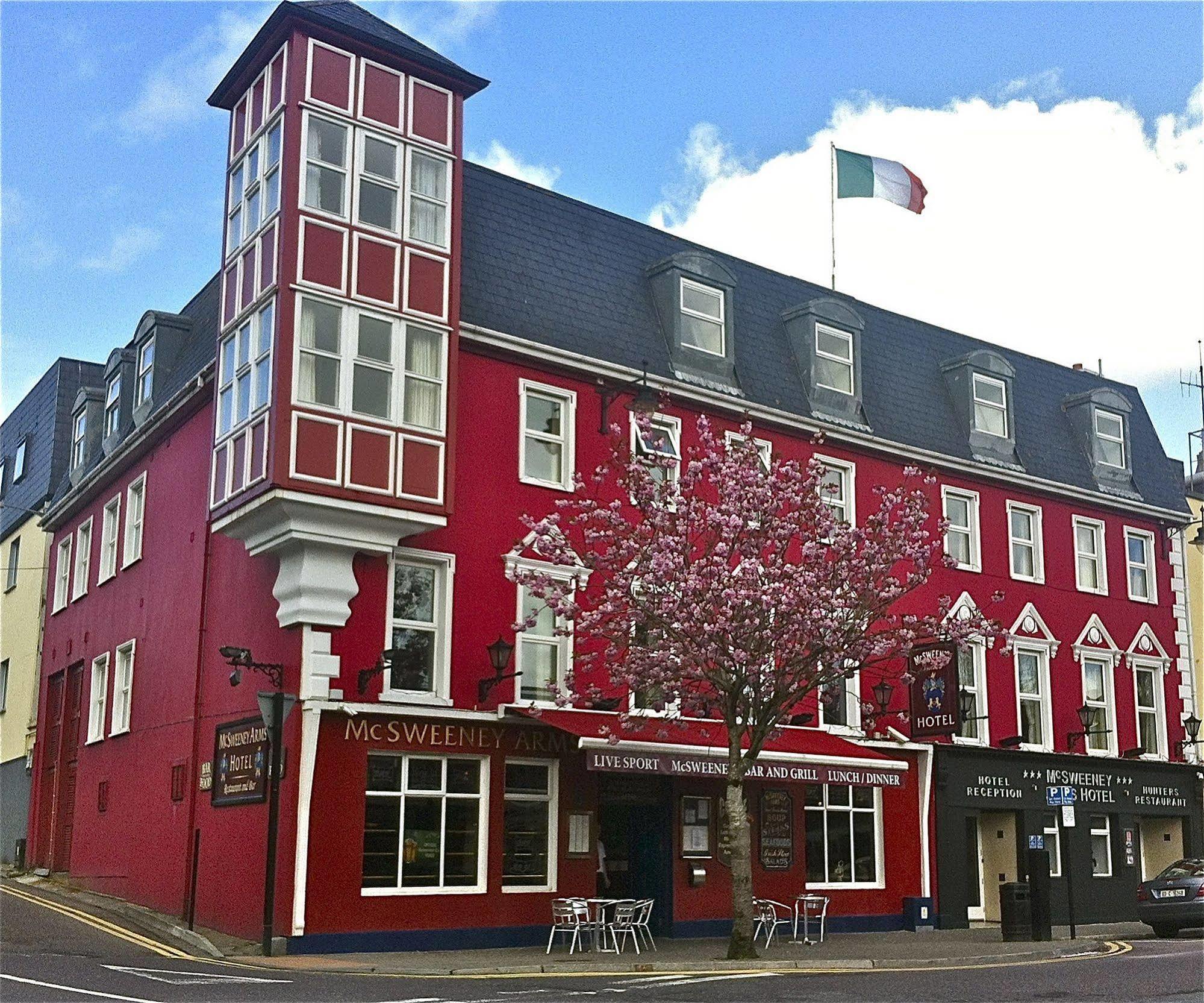 Mcsweeney Arms Hotel Killarney Dış mekan fotoğraf