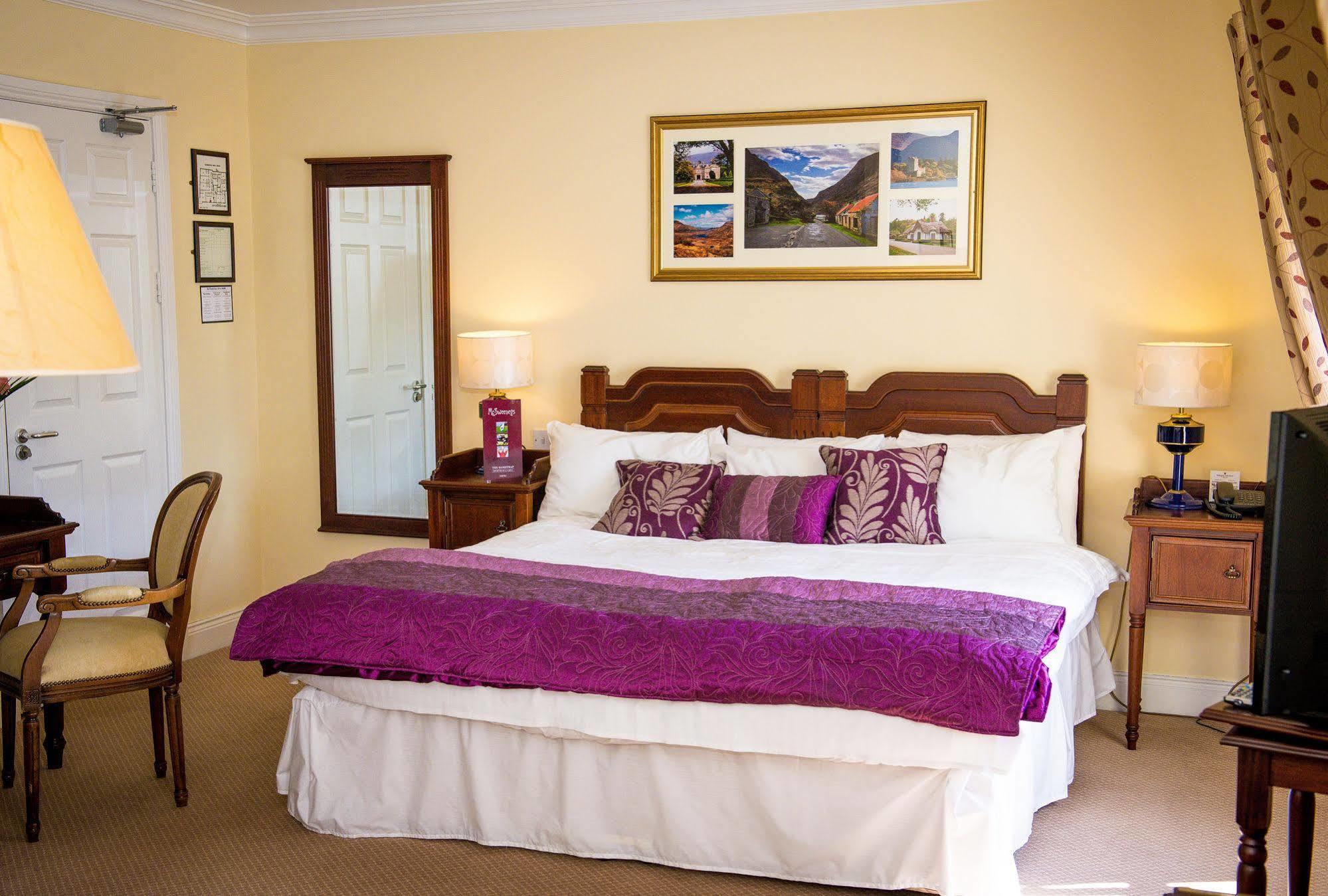 Mcsweeney Arms Hotel Killarney Dış mekan fotoğraf