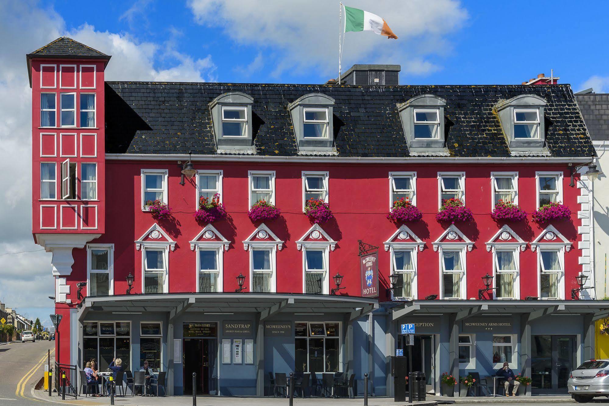 Mcsweeney Arms Hotel Killarney Dış mekan fotoğraf