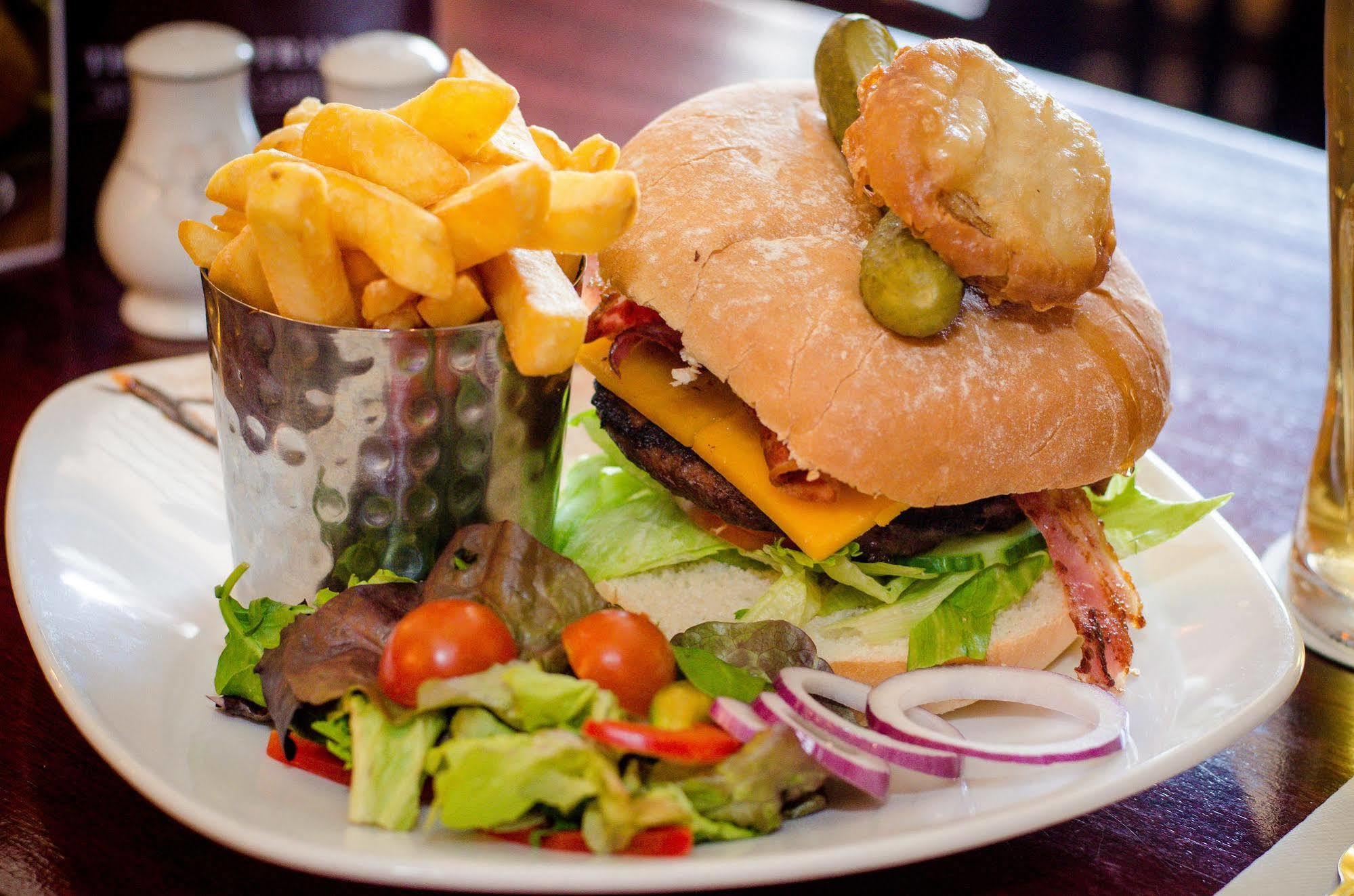 Mcsweeney Arms Hotel Killarney Dış mekan fotoğraf