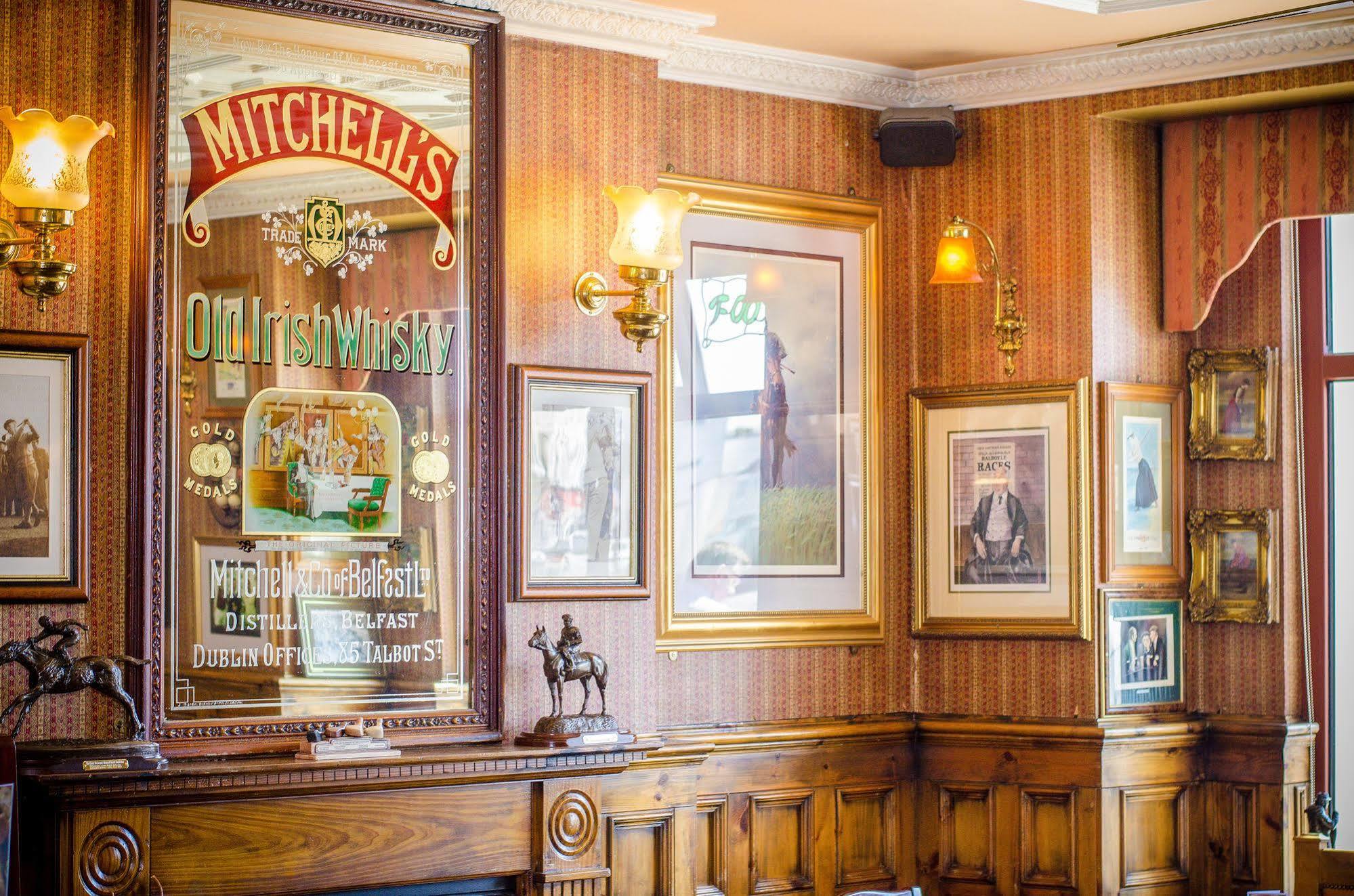 Mcsweeney Arms Hotel Killarney Dış mekan fotoğraf