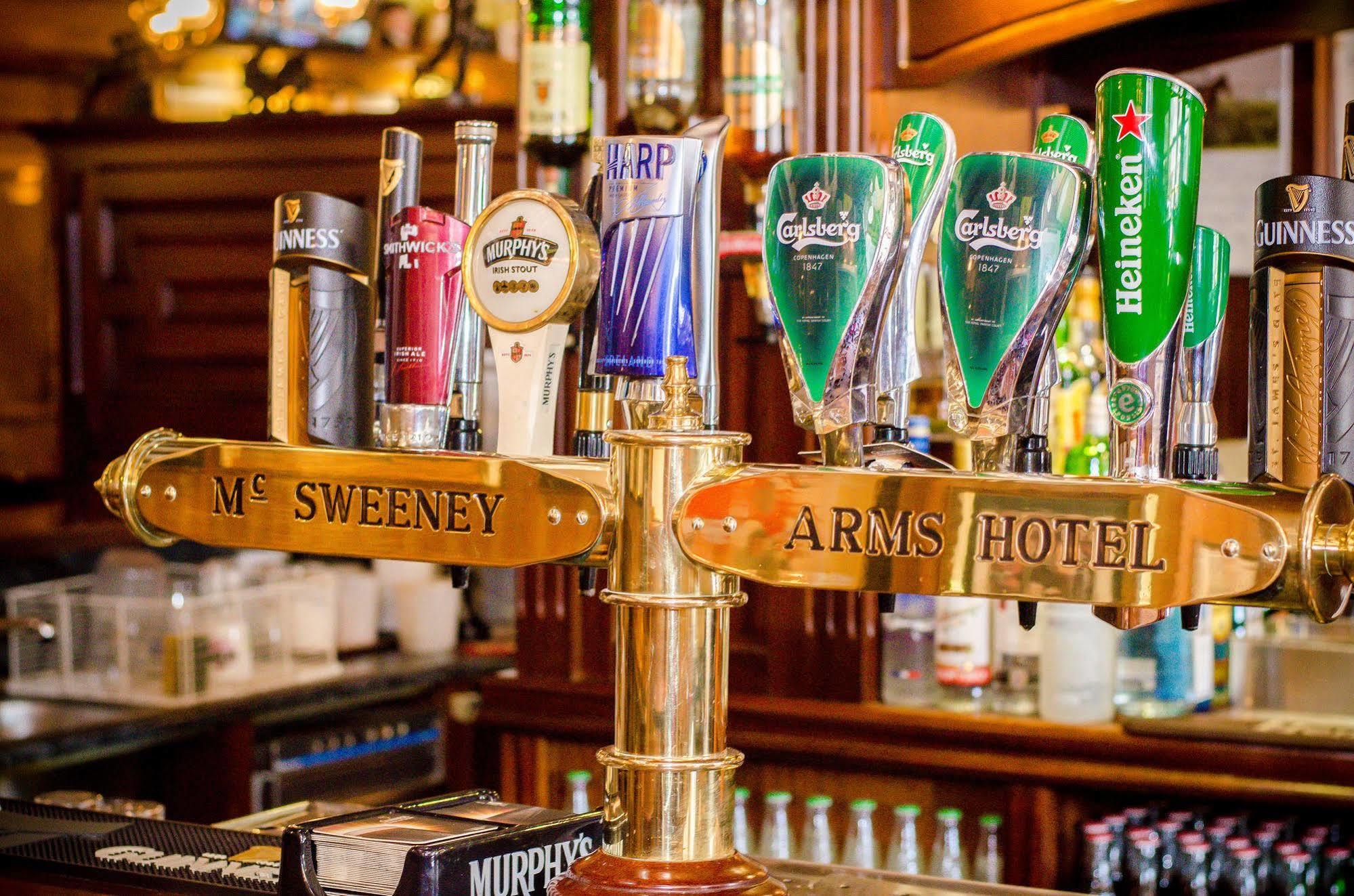 Mcsweeney Arms Hotel Killarney Dış mekan fotoğraf